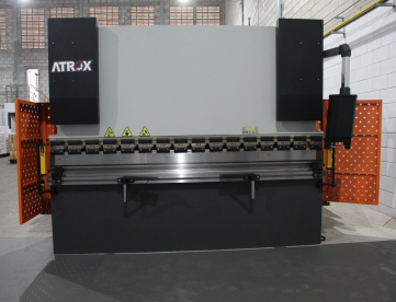 Foto: DOBRADEIRA HIDRAULICA CNC ATROX - 3200MM X 160 TONS - MÁQUINA NOVA