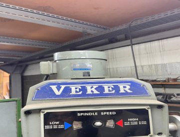 Foto: FRESADORA FERRAMENTEIRA - VEKER - VK406V - 875 X 325 - ISO 30