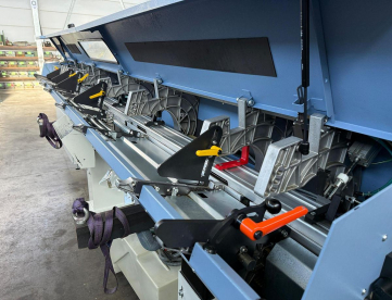Foto: TORNO CNC AUTOMÁTICO DE CABEÇOTE MOVEL - STAR SR20R - COM ALIMENTADOR DE BARRAS - ANO 2008