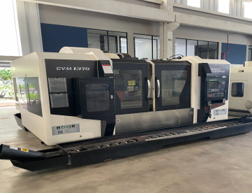 Foto: CENTRO DE USINAGEM VEKER CVM 1370 - 1370MM X 700MM X 700MM - ANO 2021 - GUIAS LINEARES