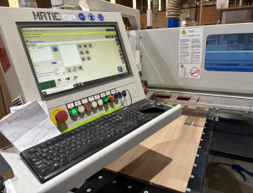 Foto: SECCIONADORA CNC AUTOMÁTICA HORIZONTAL PARA CORTE DE CHAPAS DE COMPENSADO-GIBEN MATIC SP60 -ANO 2021