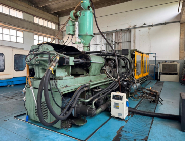 Foto: INJETORA PARA PLASTICOS - SHENG LING - 1000 TONS - ANO 2013