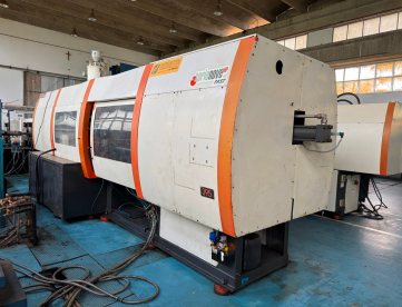 Foto: INJETORA PARA PLASTICOS SANDRETTO - 395 TONS - ANO 2012