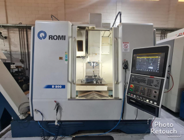 Foto: CENTRO DE USINAGEM VERTICAL - ROMI - D800 - ANO 2019 - REFRIGERAÇÃO INTERNA -10.000 RPM - MÁQUINA MUITO CONSERVADA