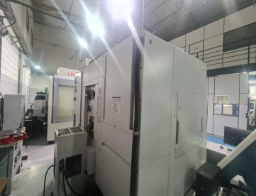 Foto: CENTRO DE USINAGEM VERTICAL - ROMI - D800 - ANO 2019 - REFRIGERAÇÃO INTERNA -10.000 RPM - MÁQUINA MUITO CONSERVADA