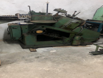 Foto: FENDEDEIRA MAQUINA PROJETADA PRA FAZER FENDA EM PARAFUSOS - MODELO FR1'