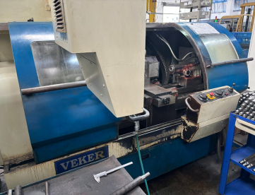 Foto: TORNO CNC - VEKER - FEL 1640 ENC - 910 X 410 MM - ANO 2008
