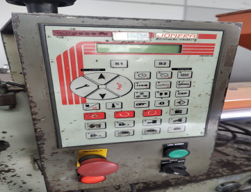 Foto: FRESADORA CNC HAAS -MODELO TM-1 760 X 350 X 405 -ANO 2003