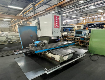 Foto: FRESADORA CNC - VEKER - VK 4400 - ANO 2006 - 1080 x 470 x 500 MM