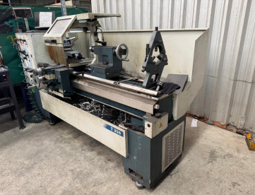 Foto: TORNO MECÂNICO - ROMI - T350 - ANO 2020 - 520 x 1500 MM