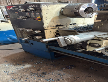 TORNO MECÂNICO - NARDINI - ND325 - 660MM X 2200MM