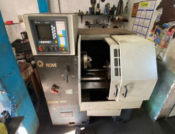 Foto: TORNO CNC - ROMI - CENTUR 30RV - ANO 1997