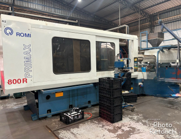 Foto: INJETORA DE PLÁSTICOS - ROMI - PRIMAX 800 R- 800 TONELADAS - ANO 1996