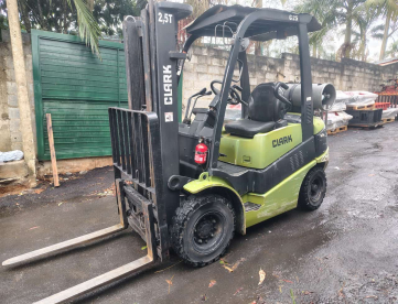 Foto: EMPILHADEIRA - CLARCK - 2,5TON