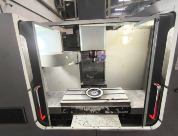 Foto: CENTRO DE USINAGEM VERTICAL - HAAS - VF2 - ANO 2004 - 762 x 407 x 508 MM - COM GARANTIA