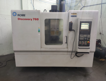 CENTRO DE USINAGEM VERTICAL - ROMI - DISCOVERY 760 - ANO 2008