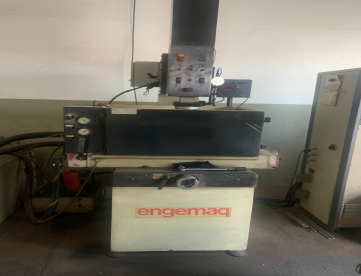 Foto: ELETROEROSAO DE PENETRAÇAO - ENGESPARK - EDM 700 -360 X 230 X360 -ANO 1989