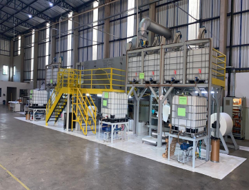 Foto: APLICADORA DE RESINA BARREIRA SOBRE PAPEL - COATER - EM OPERAÇÃO - MONTADA EM  2025