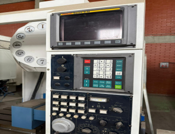 Foto: CENTRO DE USINAGEM FURAÇÃO E ROSQUEAMENTO - ARES SEIKI - TC-450 - ANO 1999 - 4ºEIXO