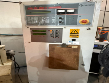 Foto: ELETROEROSÃO PENETRAÇÃO - ENGEMAQ - EDM 840NC - ANO 2004