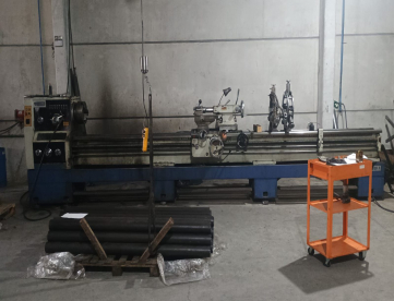 Foto: TORNO CONVENCIONAL - CLEVER - L-26200A - ANO 2011