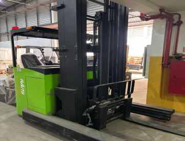 Foto: EMPILHADEIRA ELÉTRICA - ELETRIC REACH - CQDE20H-100S - ANO 2024 - PARA CORREDOR ESTREITO 2000 KG - ALTURA 10 MTS