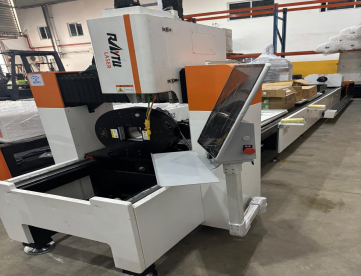 Foto: MAQUINA DE CORTE LASER FIBRA TUBOS - MARCA RAYTU LASER -3000 WTS -MODELO RT6020-M / PARA TUBOS ATE 125 MM- ANO 2025