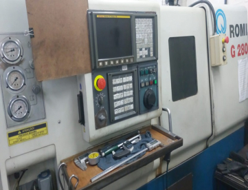 TORNO CNC - ROMI - G280 - ANO 2006 - 280 x 540 MM
