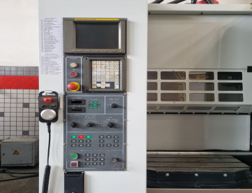 Foto: CENTRO DE FURAÇÃO E ROSQUEAMENTO - OLYMPIC - A-650 - 650MM X 350MM X 400MM - ANO 2005 - DUPLO PALLET