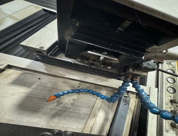 Foto: ELETROEROSÃO POR PENETRAÇÃO - CHARMILLES - ROBOFORM 35 - 500x400mm - ANO 2000