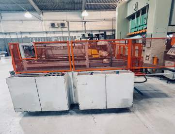 MAQUINA DE VACCUM FORMING -MUITO CONSERVADA -DISPONIVEL PRA TESTES