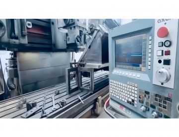 Foto: FRESADORA CNC - RAMBAUDI - ISO 50 - RETROFIT EM 2008 - 2000 x 1000 x 900 MM