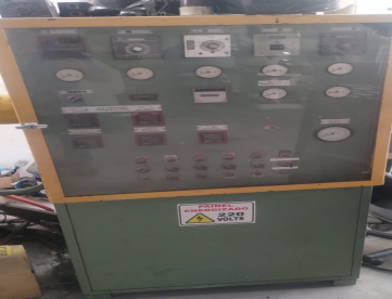 Foto: INJETORA DE PLÁSTICOS - ORIENTE - IHP180/350