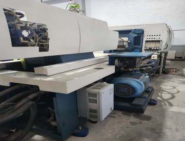 Foto: INJETORA DE PLÁSTICOS - ROMI - PRIMAX R 380 - ANO 2006 - COM INVERSOR DE FREQUÊNCIA E NR12