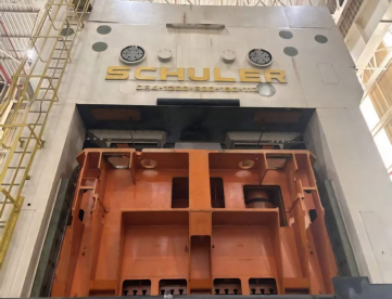 Foto: PRENSA  EXCENTRICA - SCHULER - 4 COLUNAS - 1200 TONS - MESA 4572MM X 2845MM