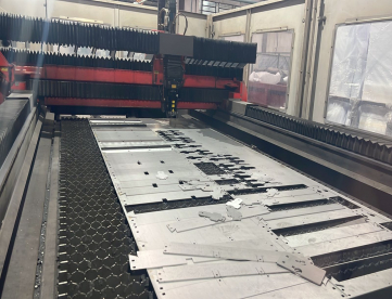 Foto: MÁQUINA DE CORTE A LASER - BYSTRONIC - BYSPRINT 3015 - ANO 2005 - 3000 WATTS