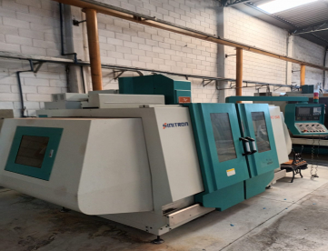 Foto: CENTRO DE USINAGEM VERTICAL - SINITRON - BMC-5AS - 1000 X 500 X 550 - ANO 2009