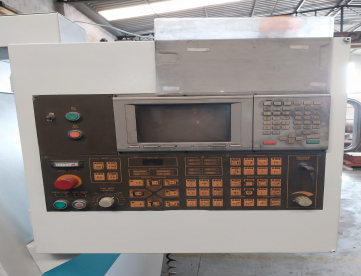 Foto: CENTRO DE USINAGEM VERTICAL - FEELER - FV1300 - ANO 2001-1300 x 610 x 560 mm