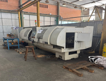 TORNO CNC - TRAVIS - TR2 - ANO 2011 - 600 x 2000 MM