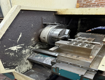 Foto: TORNO CNC - ROMI - CENTUR 30RV - 1000 MM