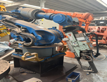 ROBÕS PARA MANIPULAÇÃO E PALETIZAÇÃO- MARCA YASKAWA -MODELO MOTOMAN ES165D- ANO 2011