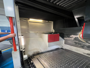 Foto: CENTRO DE USINAGEM - FIDIA - K197 - ANO 2002 - 1650 x 750 x 700 - COMANDO FIDIA