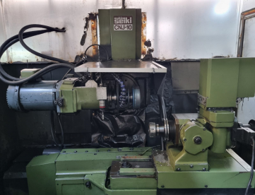 AFIADORA CNC - MAKINO 7 EIXOS - MODELO CNJ-10-SB - PARA FABRICAR E AFIAR FERRAMENTAS - COMANDO FANUC - ANO 1991