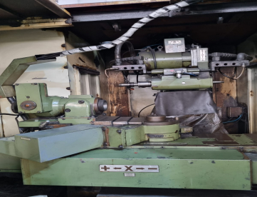 Foto: AFIADORA CNC MAKINO 7 EIXOS - MODELO CNR2-40 - PARA FABRICAR  E AFIAR FERRAMENTAS - COMANDO FANUC - ANO 1991