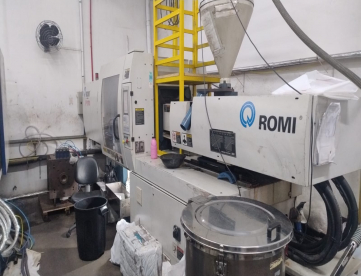 INJETORA DE PLÁSTICOS - ROMI - PRATICA 170 - ANO 2013