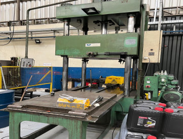 PRENSA DE FECHAMENTO - BLP - PATM30H - 30 TON - ANO 1991