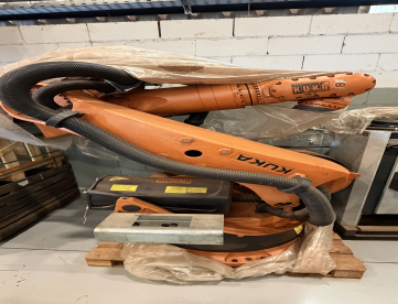 Foto: ROBÔ KUKA - KR-240 2 - ALCANCE 2900MM - CARGA 210 KGS - ANO 2012