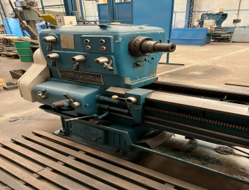 TORNO MECÂNICO - VAMPIRE - 700MM X 5000MM
