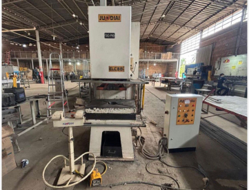 PRENSA FREIO FRICÇÃO - JUNDIAÍ - ELC 80 F6 - 80 TONS - ANO 2009