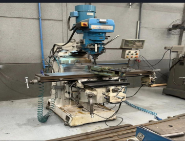 FRESADORA FERRAMENTEIRA - SINITRON - ISO 40 - 870 x 420 x 300 MM